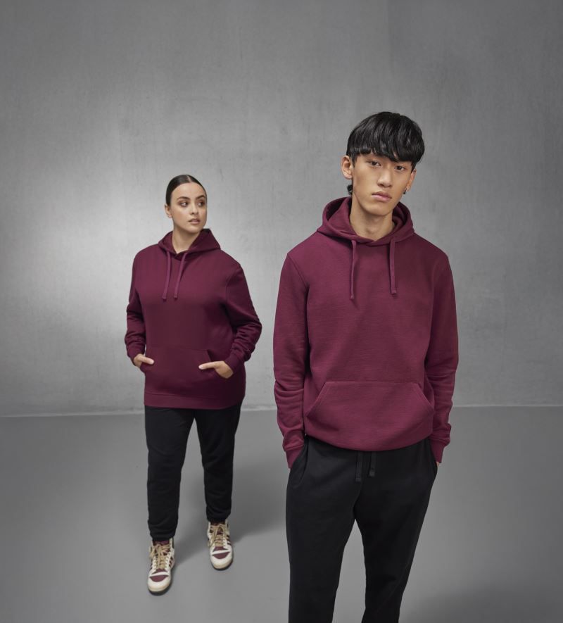 Hoodies inkl. Stickerei: Dein Design, dein Logo!