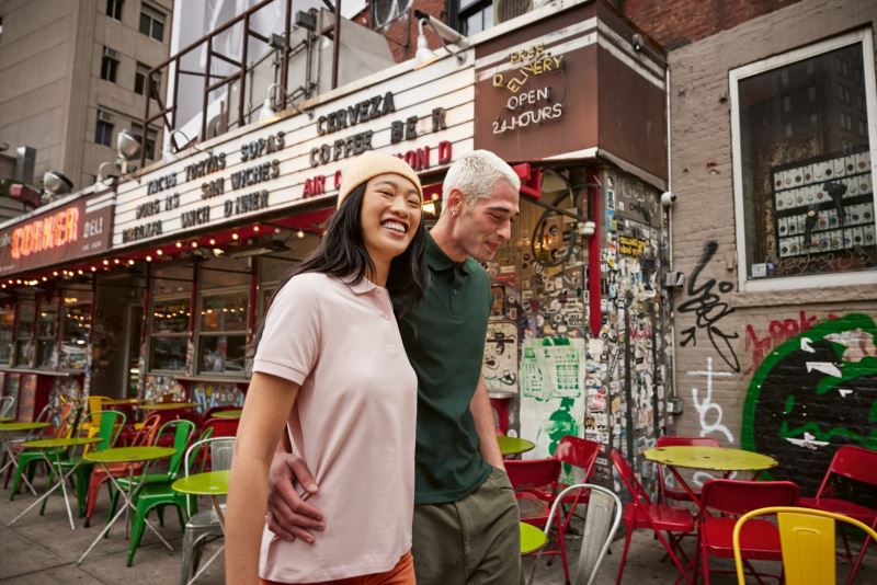 Poloshirt inkl. Stickerei: Dein Design, dein Logo!